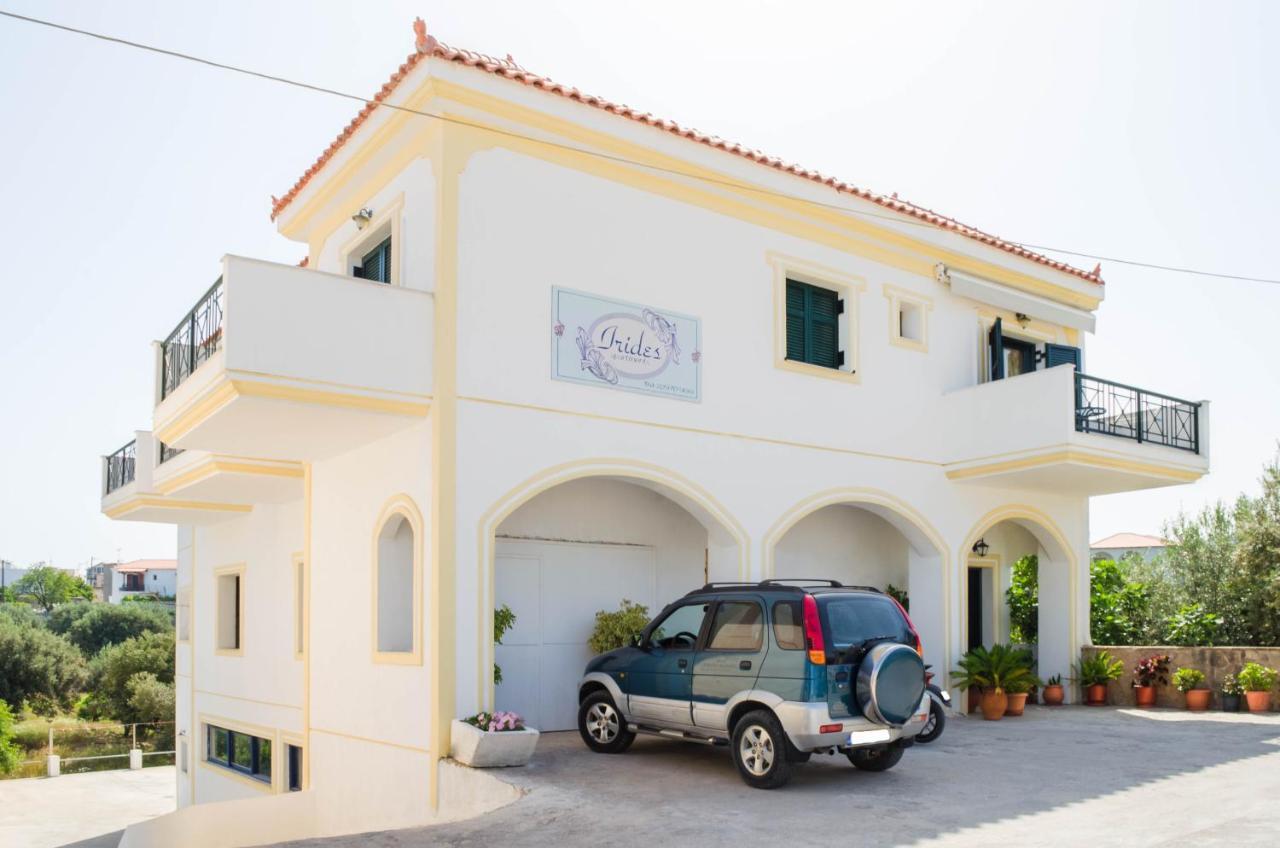 Irides Apartments Megalochori  Ngoại thất bức ảnh