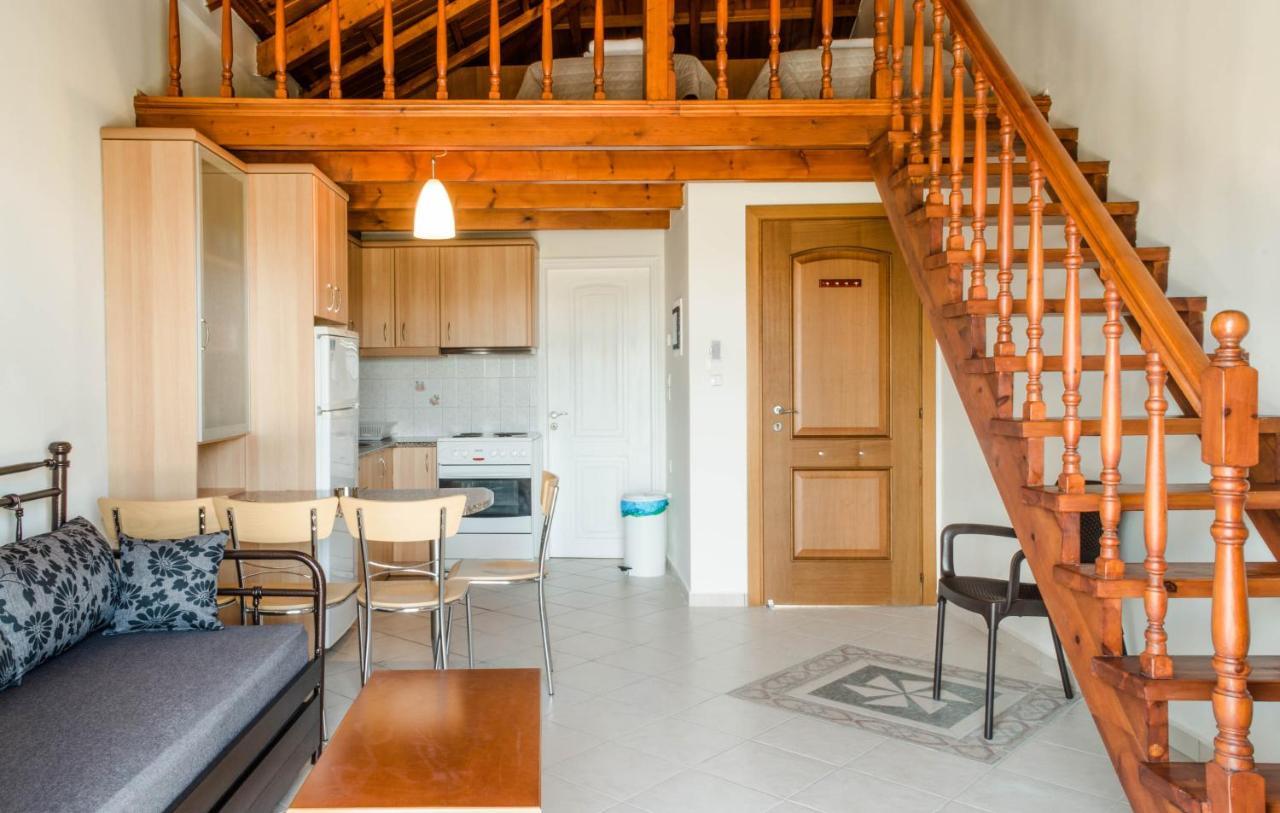 Irides Apartments Megalochori  Ngoại thất bức ảnh
