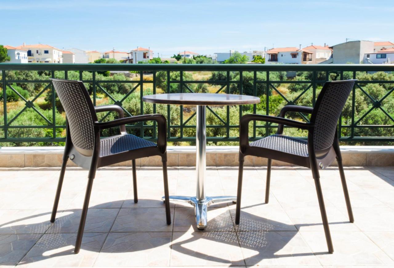 Irides Apartments Megalochori  Ngoại thất bức ảnh