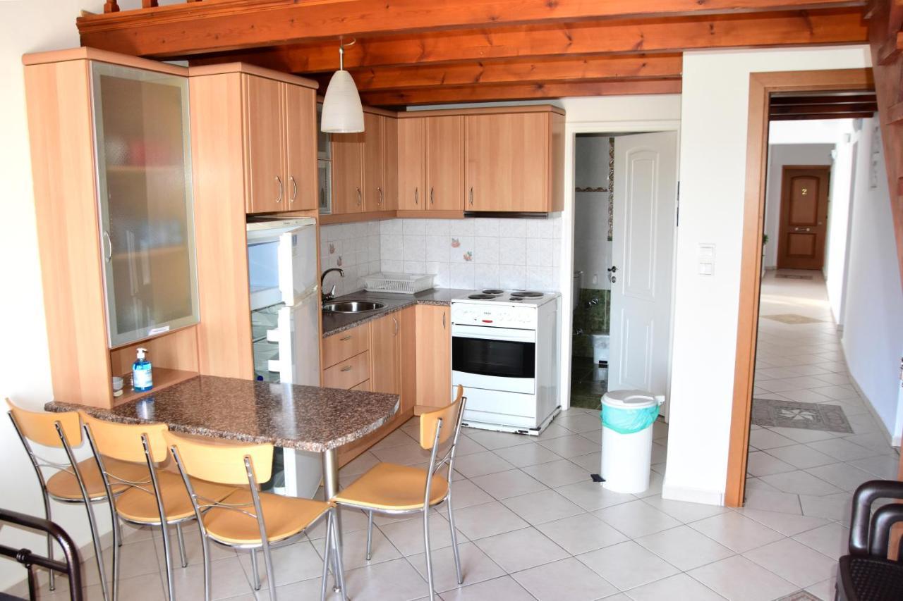 Irides Apartments Megalochori  Ngoại thất bức ảnh