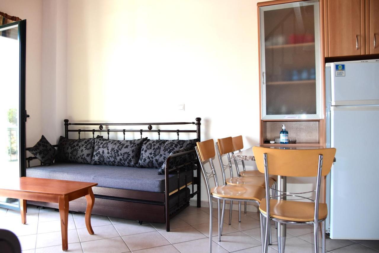 Irides Apartments Megalochori  Ngoại thất bức ảnh