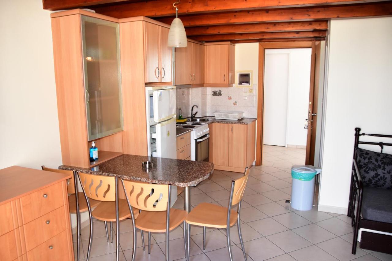 Irides Apartments Megalochori  Ngoại thất bức ảnh