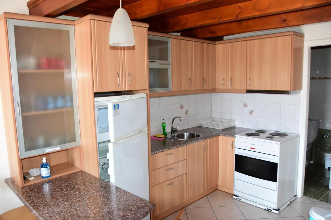 Irides Apartments Megalochori  Ngoại thất bức ảnh