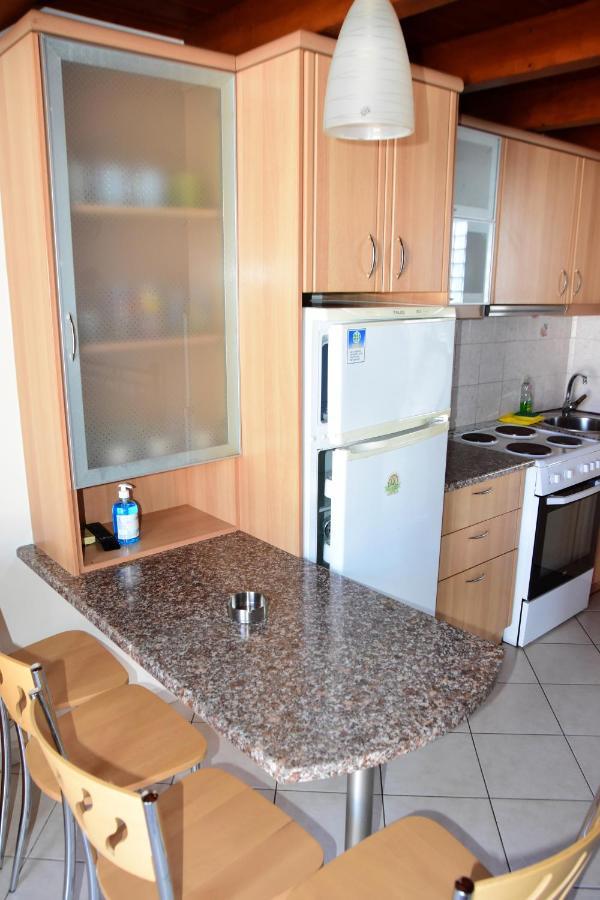 Irides Apartments Megalochori  Ngoại thất bức ảnh