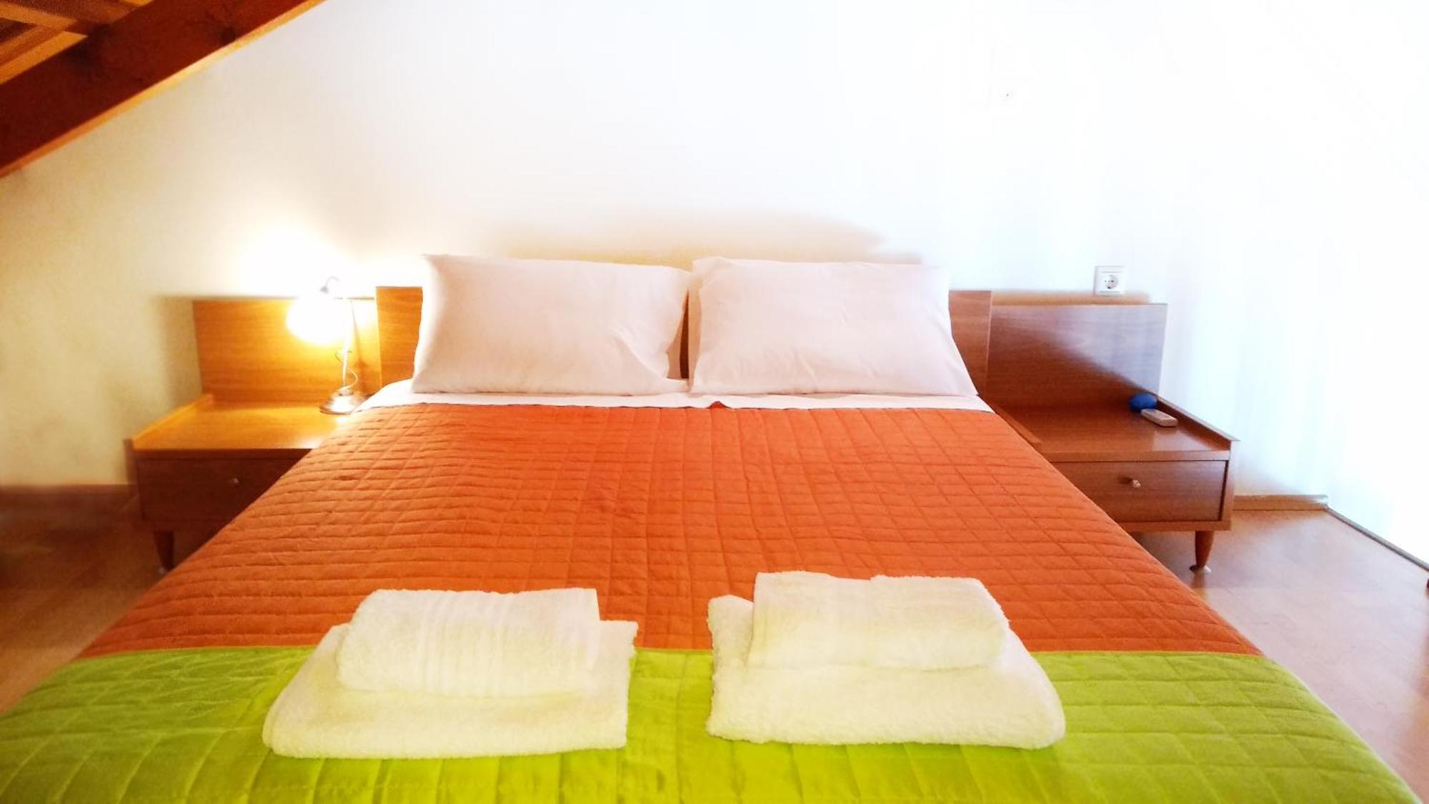 Irides Apartments Megalochori  Ngoại thất bức ảnh