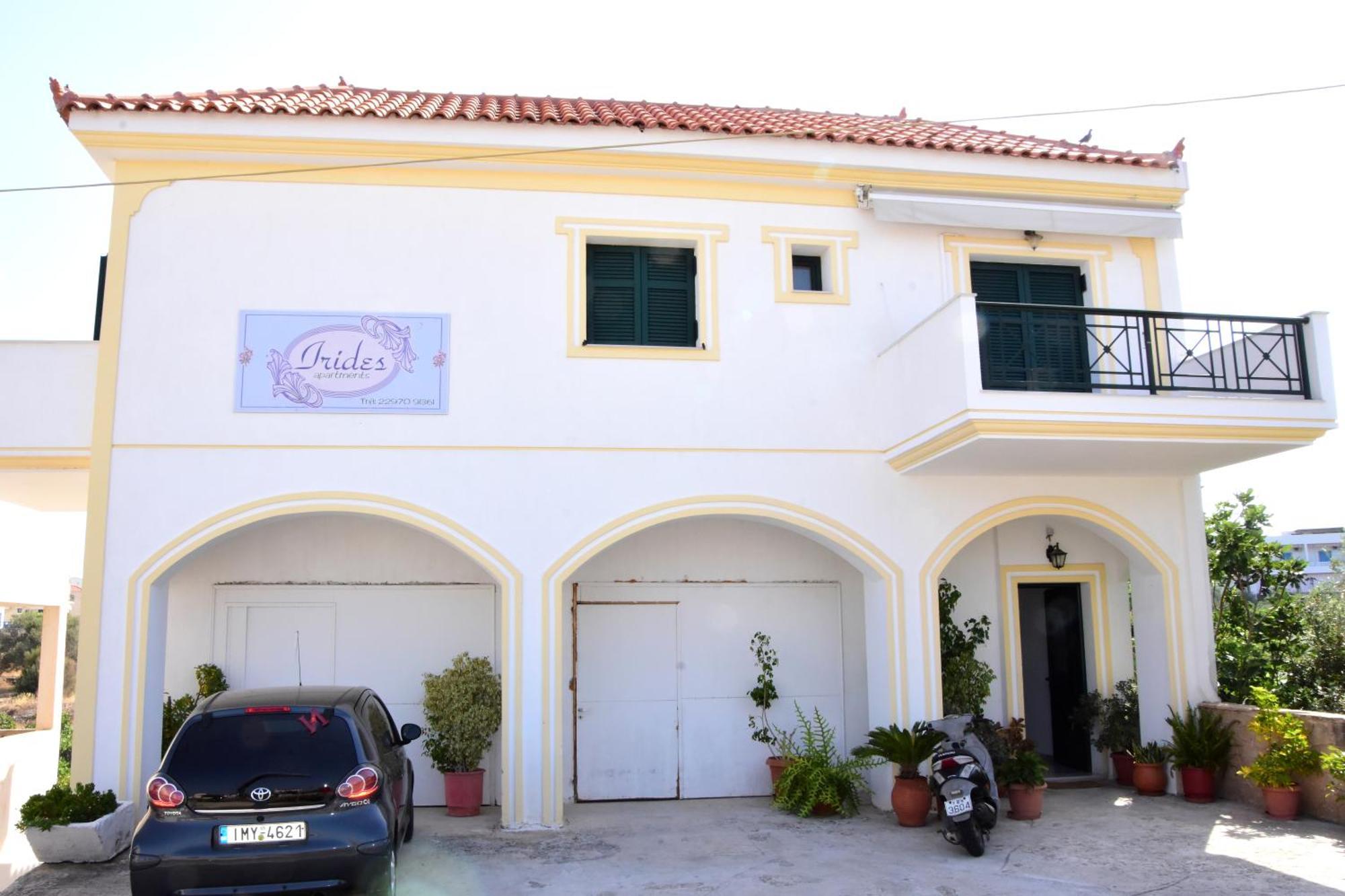 Irides Apartments Megalochori  Ngoại thất bức ảnh